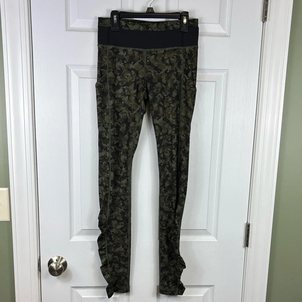 Lululemon speed tight III luxtreme mystic jungle fatigue green black sz 4